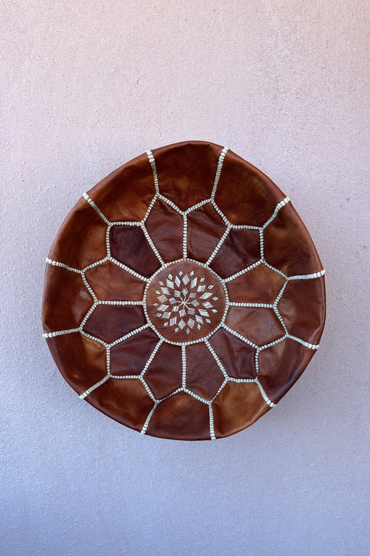 Pouf marocain traditionnel en cuir