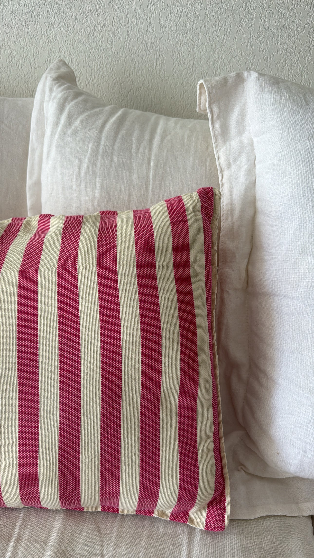 Coussin en coton à rayures - Fuschia