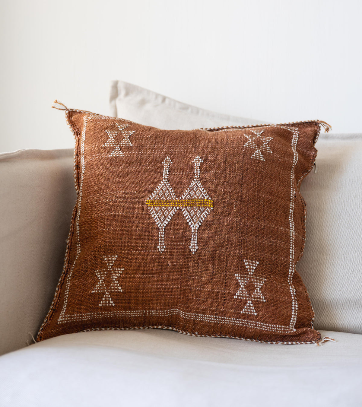 Housse de coussin Sabra en soie végétale - Marron clair
