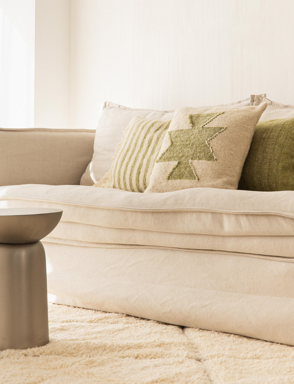 Coussin Tribale en laine - Vert amande