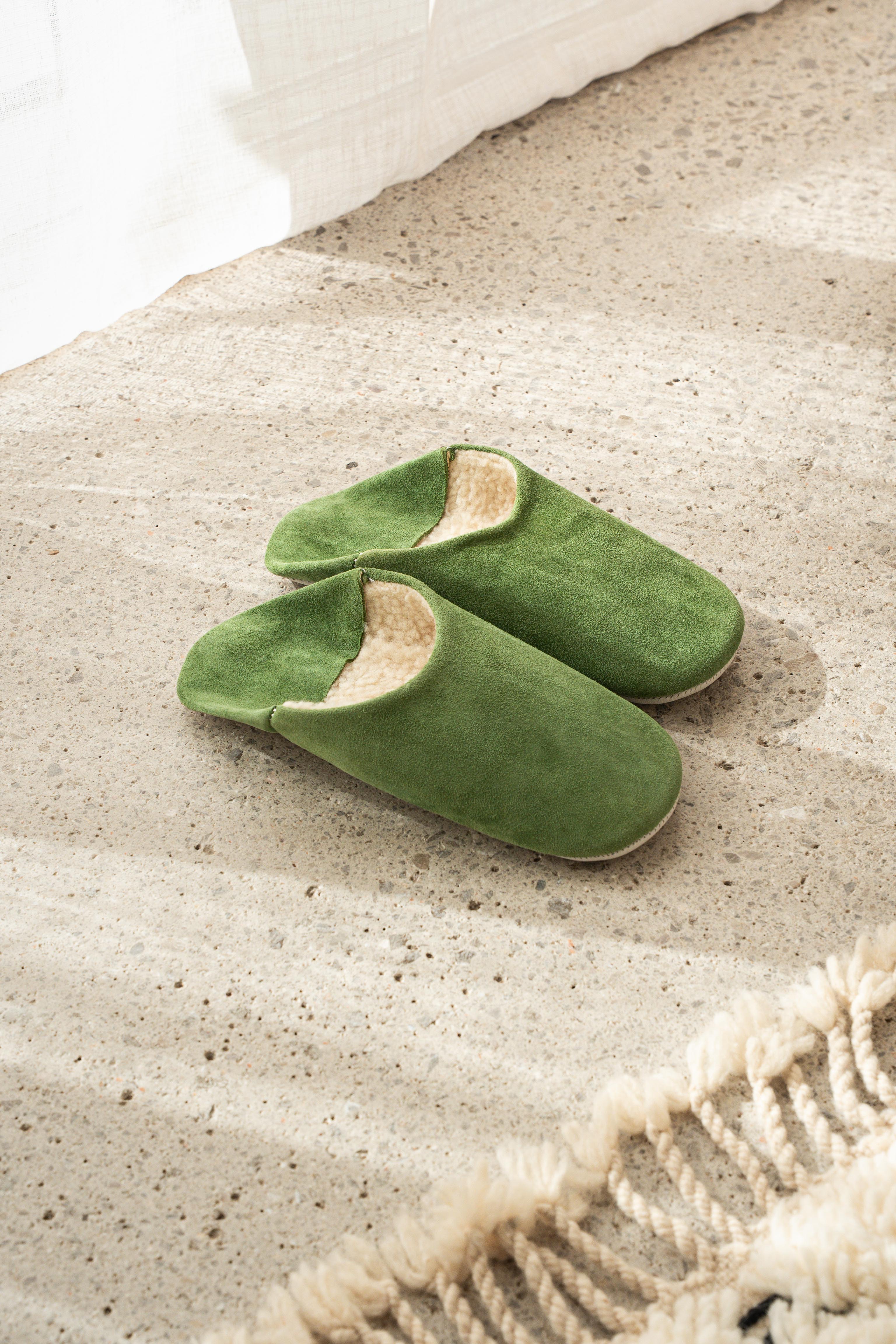 Babouches fourrées - Daim vert