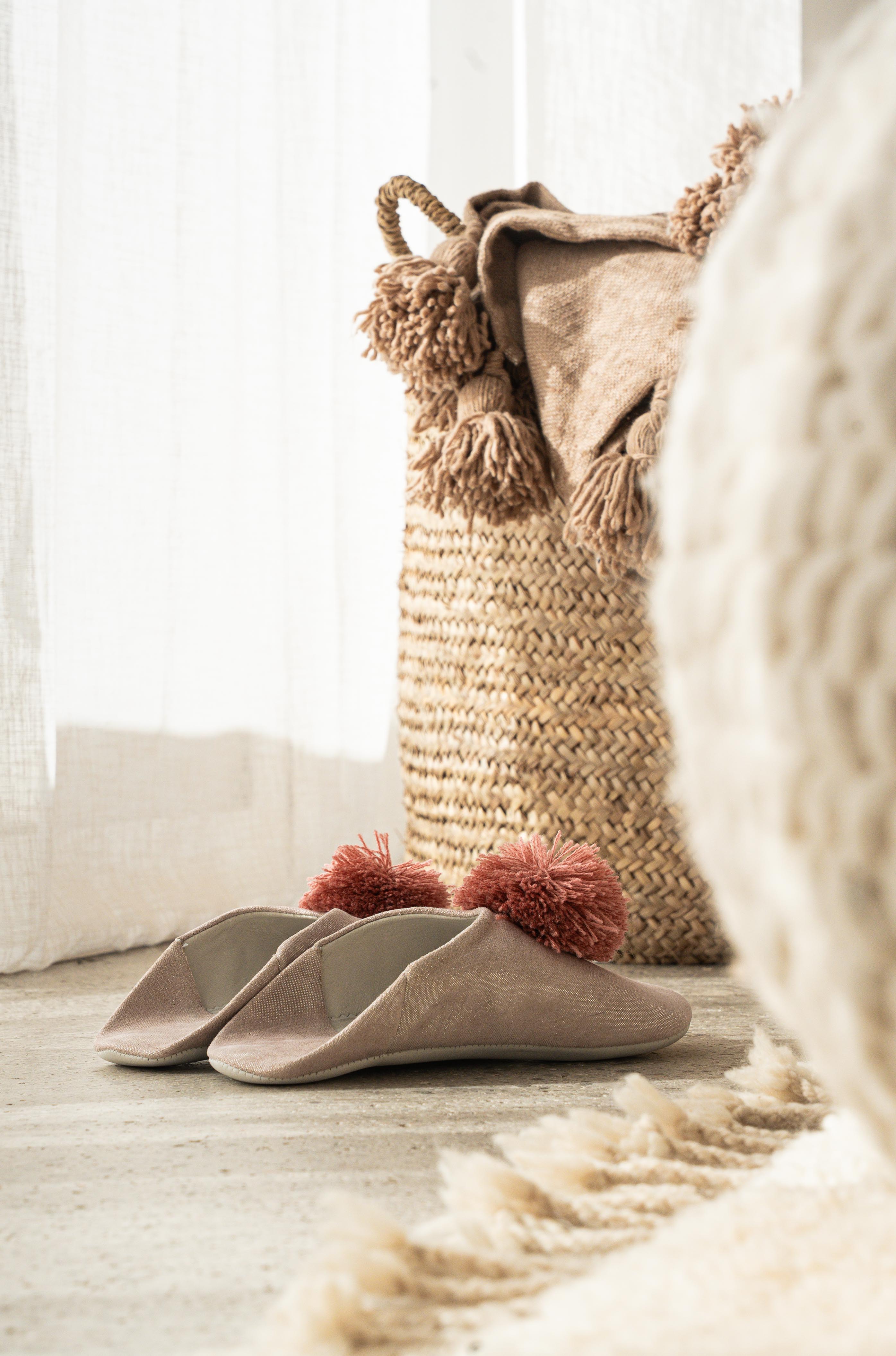 Babouches à pompom - Rose irisé