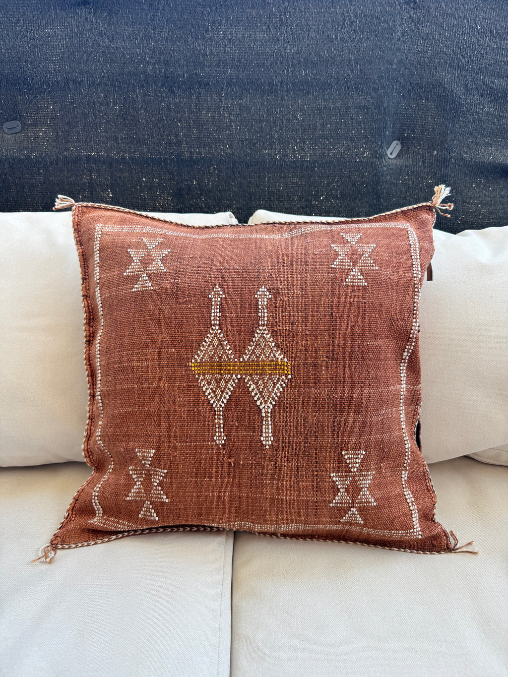 Housse de coussin Sabra en soie végétale - Marron clair